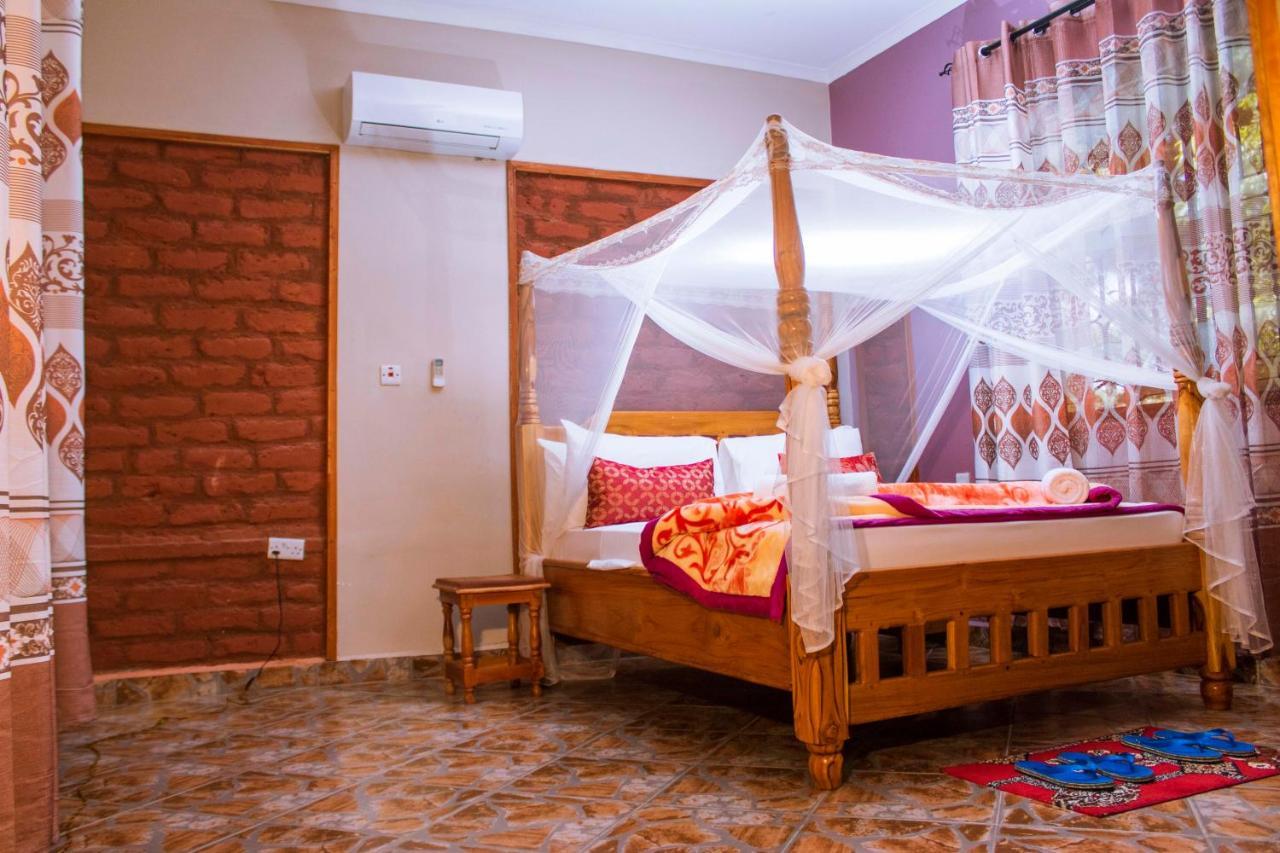 Mantis Lodge & Camping Site Morogoro Buitenkant foto