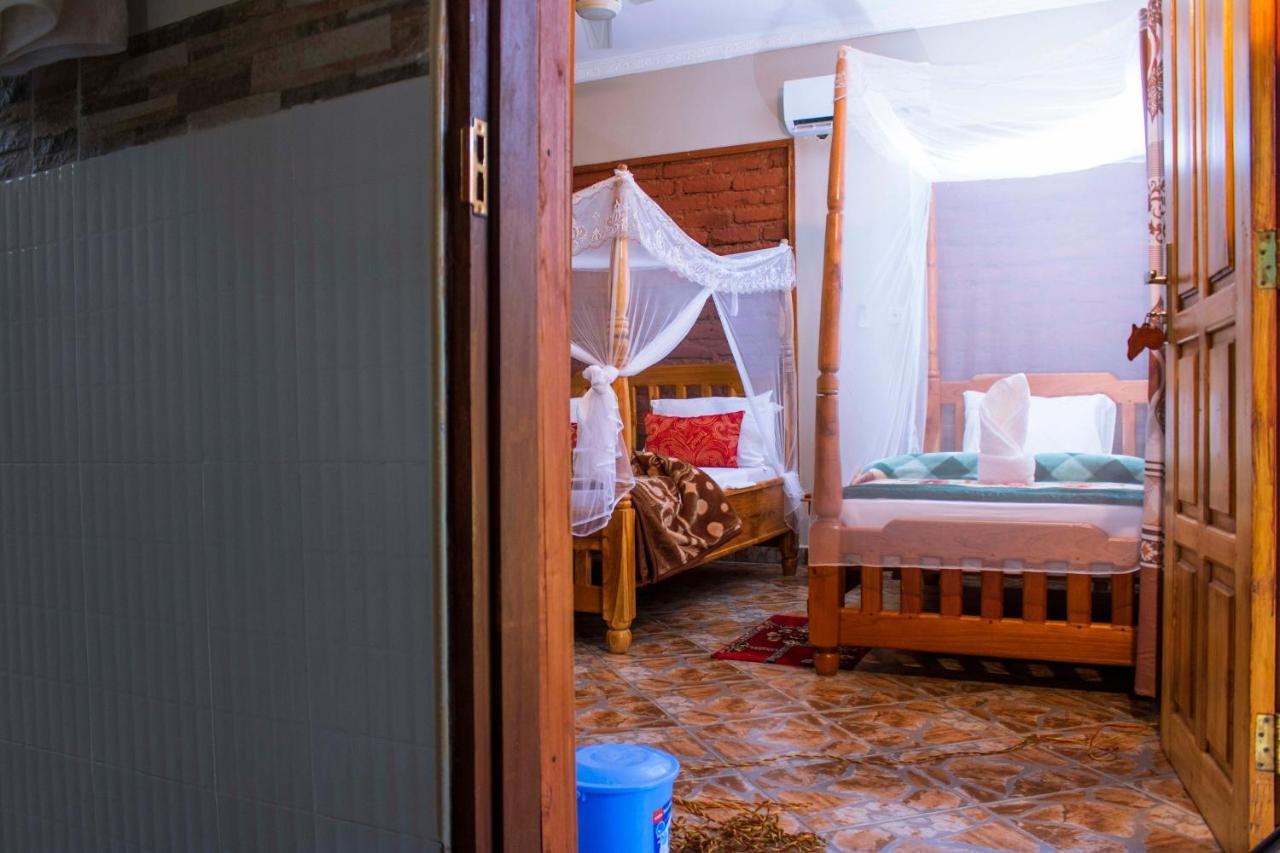 Mantis Lodge & Camping Site Morogoro Buitenkant foto