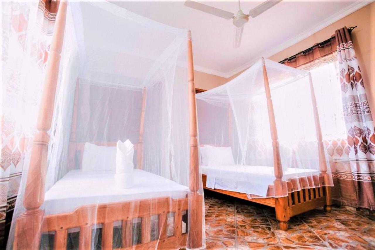 Mantis Lodge & Camping Site Morogoro Buitenkant foto